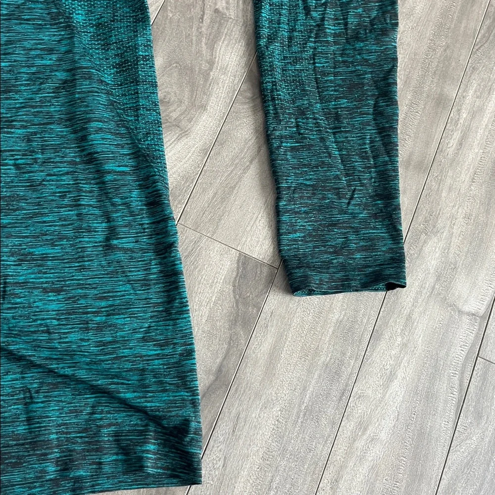 Lululemon Metal Vent Tech Long Sleeve
Spirit Green / Black - Picture 11 of 12